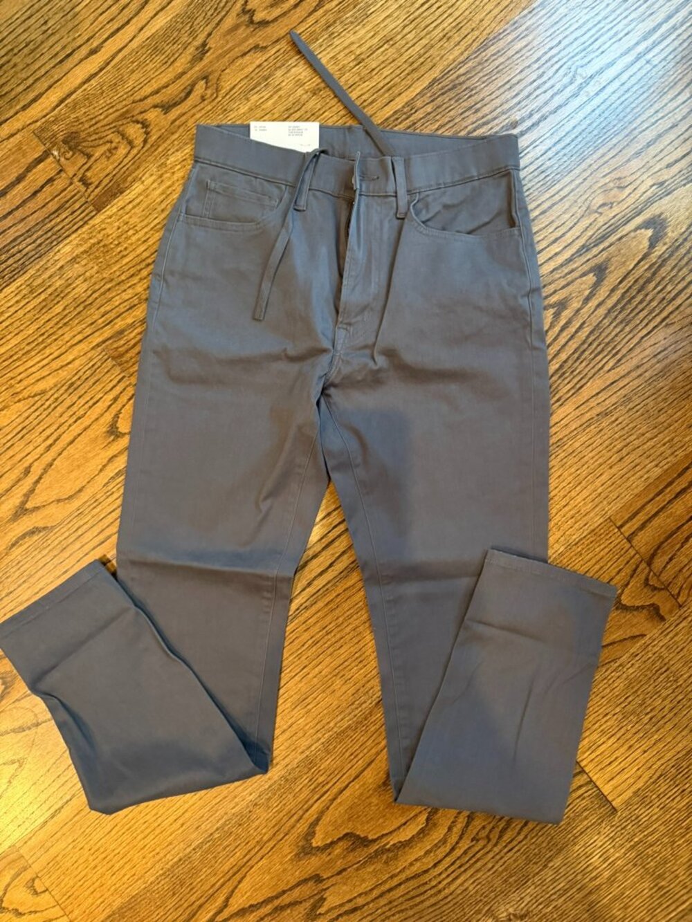 NWT Uniqlo ultra stretch color jeans - Waist 27-30 inch